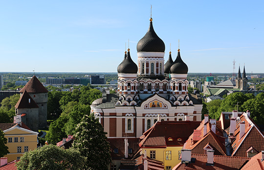 Tallinn  Blick vom Domkirchturm auf die Nevski-Kathedrale